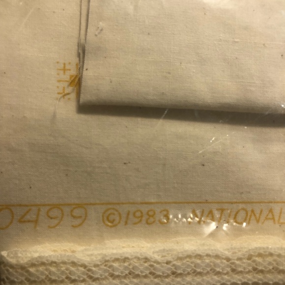 Vintage 1983 Paragon Needlecraft 14” Pillow Embroidery Kit with Lace Ruffle NOS - Picture 6 of 15